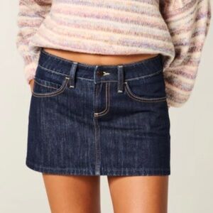 Hollister low rise denim skirt with built in shorts size 000/23